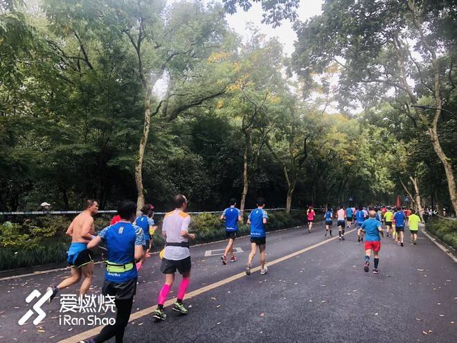 跑渣的杭马，既可欣赏风景，又可突破自我