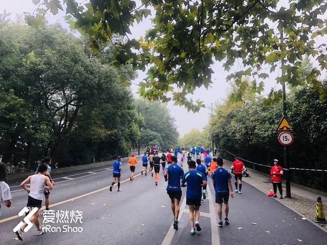 跑渣的杭马，既可欣赏风景，又可突破自我