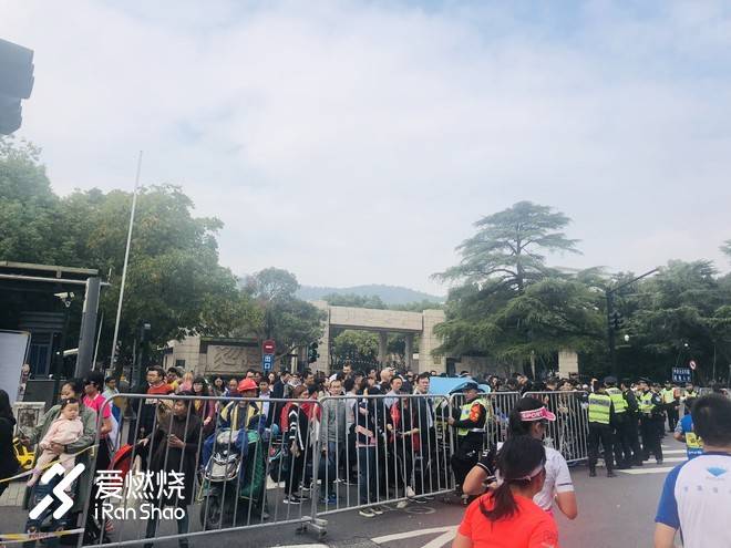 跑渣的杭马，既可欣赏风景，又可突破自我