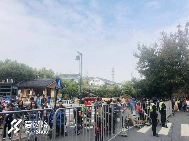 跑渣的杭马，既可欣赏风景，又可突破自我