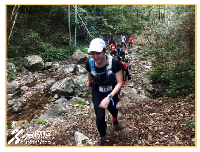 宁海100退赛选手和她的家属们。