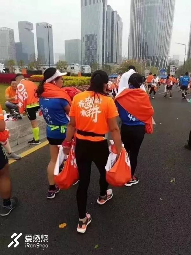 马拉松被虚荣心注了多少水？