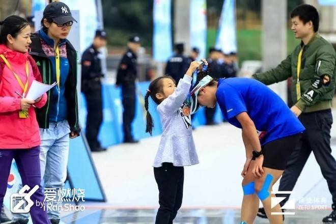 马拉松被虚荣心注了多少水？