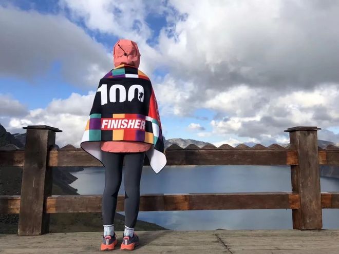 2018 年，在 7 个城市跑 8 场比赛