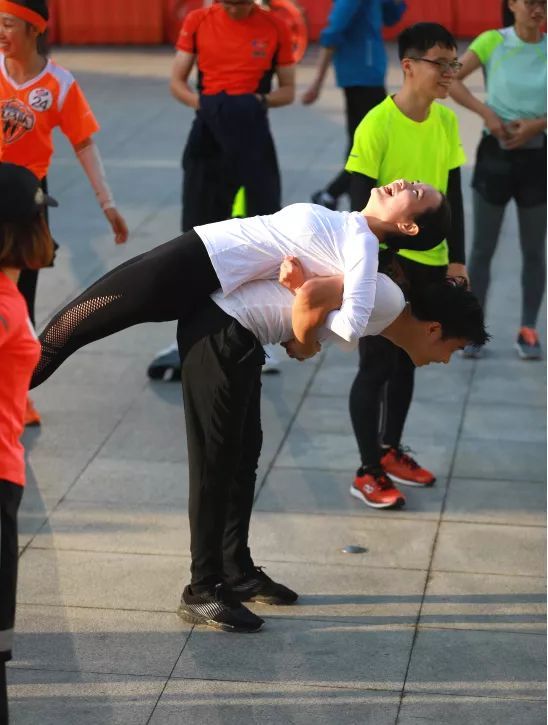 当"食"力派遇见运动派 ，深马官方训练营第五期Cp感爆棚