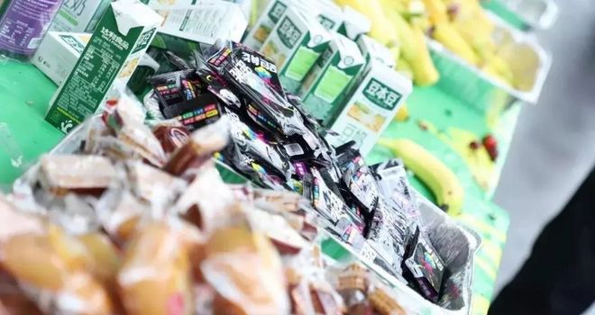 深南大道三万人一起飞奔的盛宴，除了震撼还有感动！