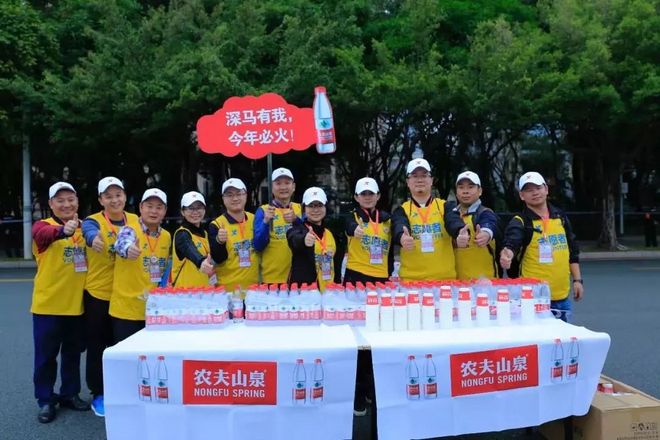 深南大道三万人一起飞奔的盛宴，除了震撼还有感动！