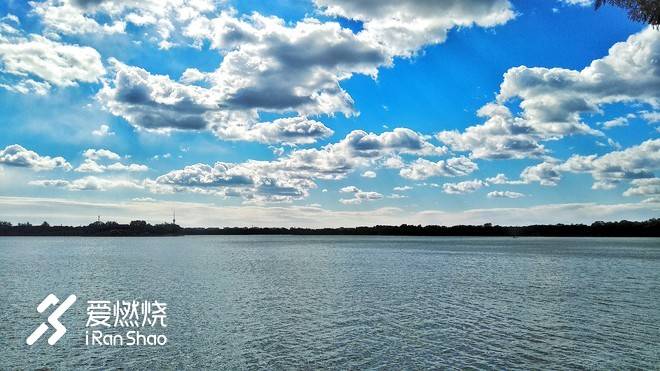 时光催人老，老汉快快跑