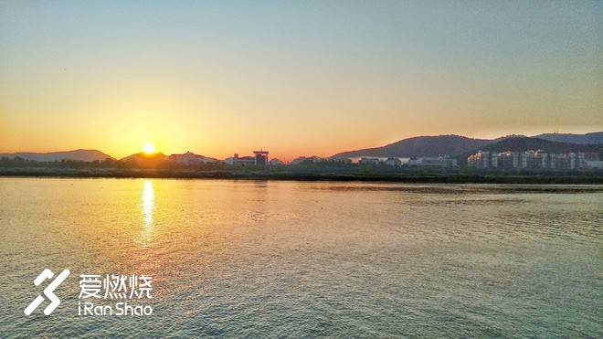 时光催人老，老汉快快跑