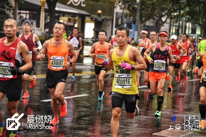 时光催人老，老汉快快跑