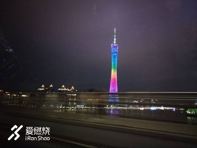 跑荒大步慢摇 打卡小细蛮腰—记2018广州马拉松