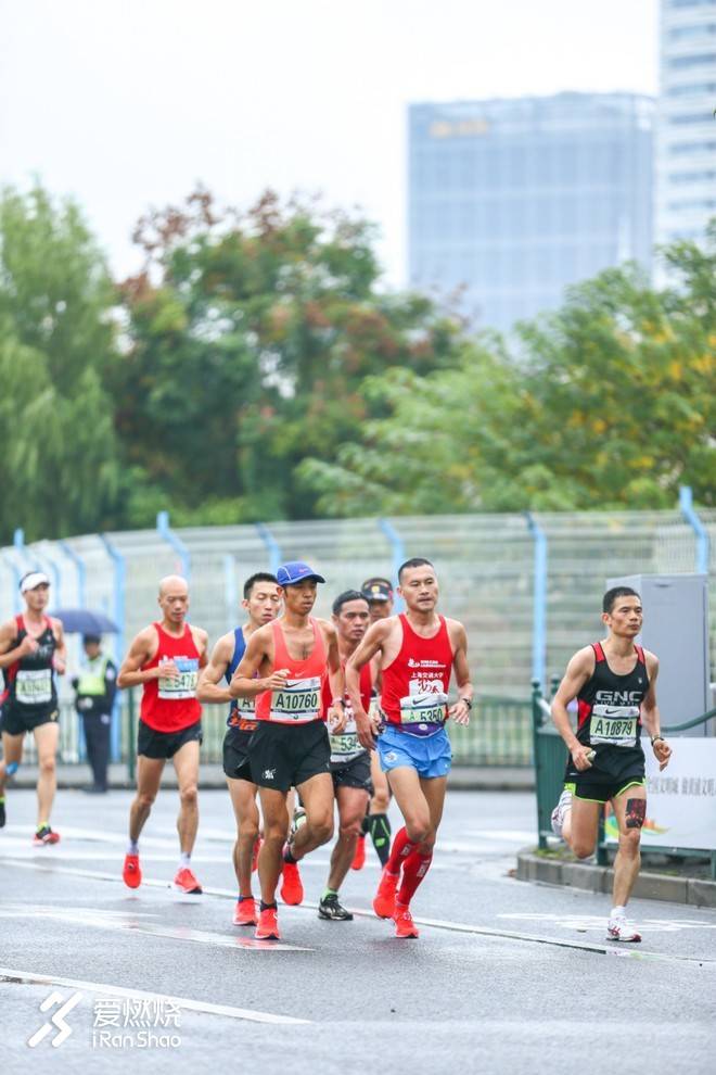 一个平庸跑者的奇幻漂流 -- 2018上海马拉松赛记
