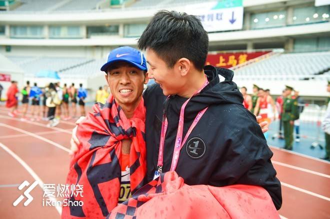 一个平庸跑者的奇幻漂流 -- 2018上海马拉松赛记