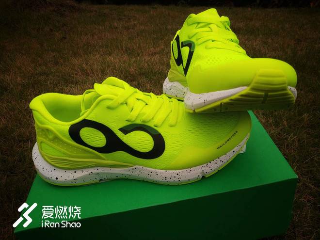 时尚炫酷的智能跑鞋--咕咚智能跑鞋时尚10K测评