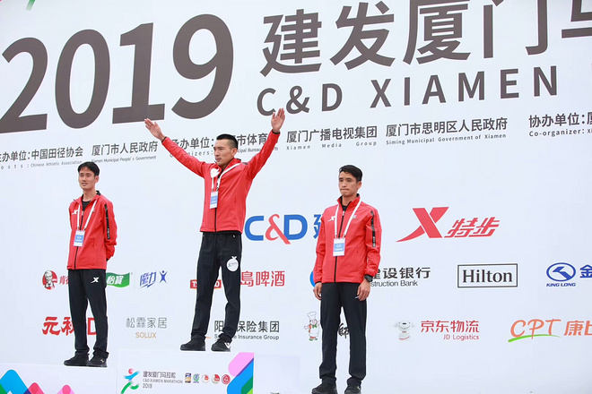 中国顶尖跑者的巅峰对决 厦马国内男女前三名独家专访