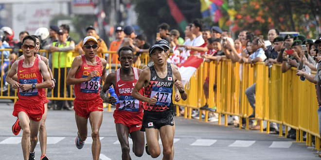 中国顶尖跑者的巅峰对决 厦马国内男女前三名独家专访