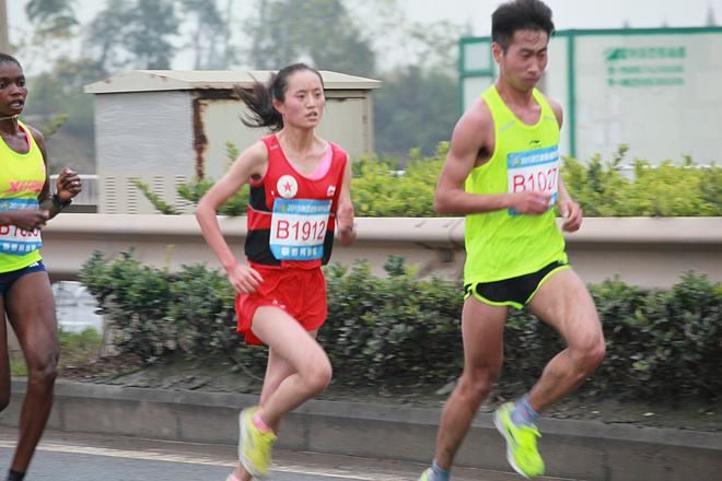 中国顶尖跑者的巅峰对决 厦马国内男女前三名独家专访
