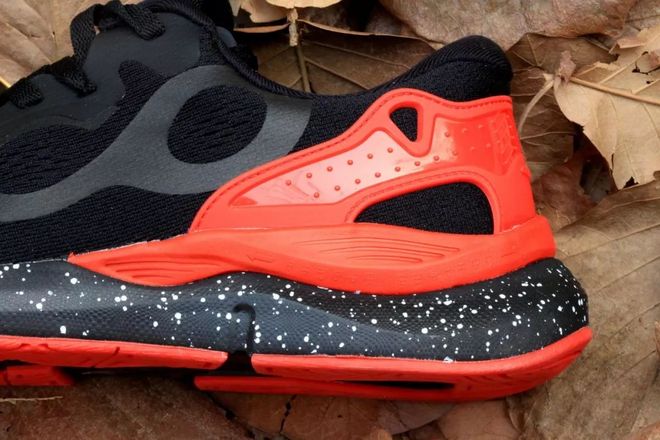 入门级跑者的福音：跑鞋也能时尚轻盈，潮流百搭