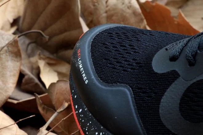 入门级跑者的福音：跑鞋也能时尚轻盈，潮流百搭