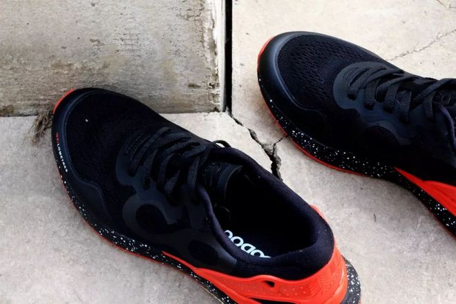 入门级跑者的福音：跑鞋也能时尚轻盈，潮流百搭