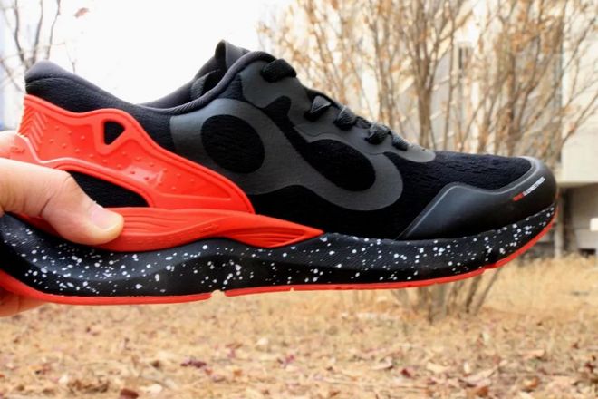 入门级跑者的福音：跑鞋也能时尚轻盈，潮流百搭