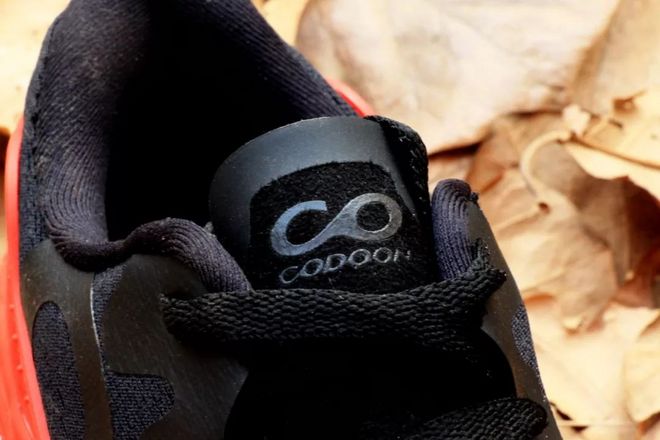 入门级跑者的福音：跑鞋也能时尚轻盈，潮流百搭