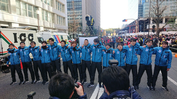 赛道速读 | 李子成厦马击败董国建 箱根驿传新王加冕  夜跑安全警钟长鸣