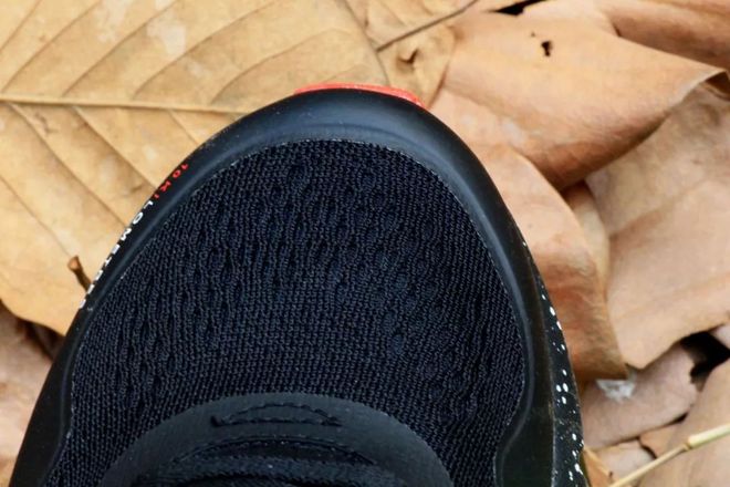 入门级跑者的福音：跑鞋也能时尚轻盈，潮流百搭