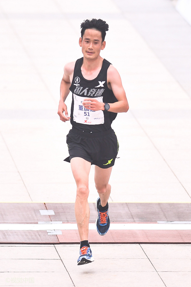 中国顶尖跑者的巅峰对决 厦马国内男女前三名独家专访