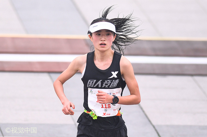 中国顶尖跑者的巅峰对决 厦马国内男女前三名独家专访