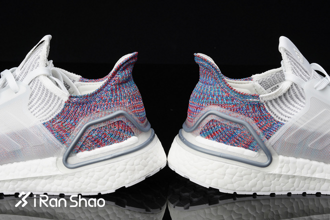 跑鞋 | 一双只有四个零件的跑鞋你敢穿吗？UltraBOOST 19 Refract评测