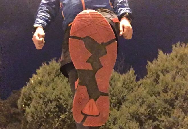 入门级跑者的福音：跑鞋也能时尚轻盈，潮流百搭