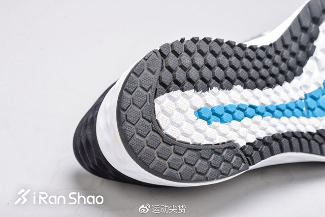 跑鞋 | 进击的大白 New Balance 1080 V9