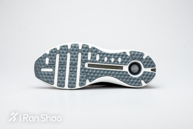 跑鞋 | 无穷与幻影：UA HOVR Infinite vs HOVR Phantom SE 极致缓冲的双重定义