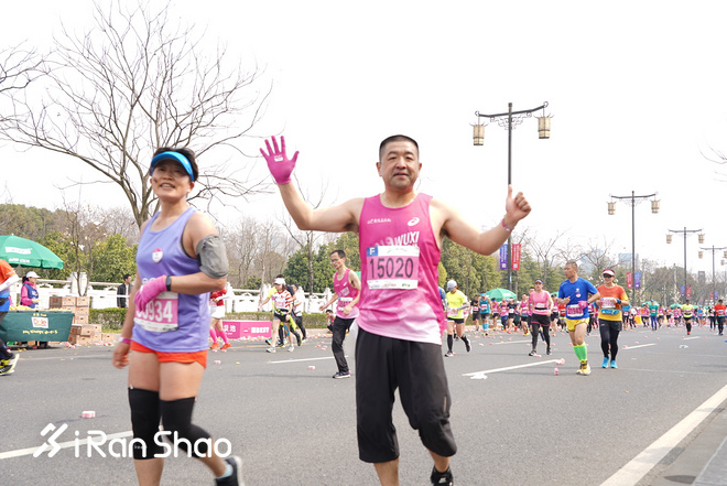 梅子黄雨时，参差三万跑者，百舸争流太湖畔丨2019无锡马拉松