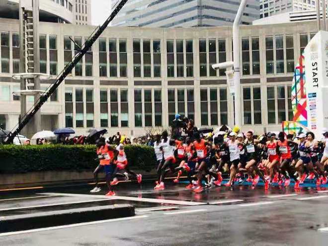 这一次他终于打破了世界纪录| 跑圈十件事