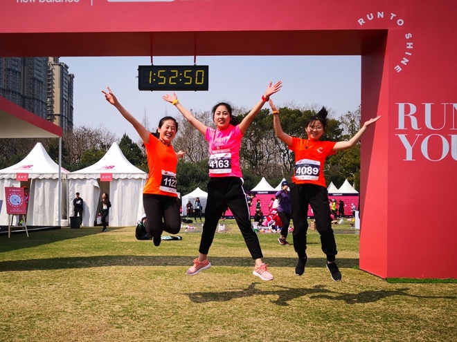 上海女子半马炸裂的少女心，下半年东方明珠下再约个全马330！