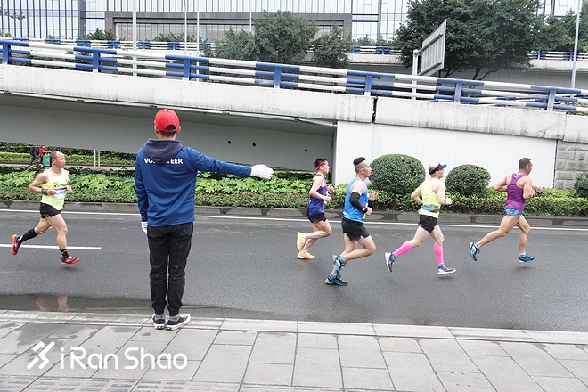 跑一场重马，品一品江湖