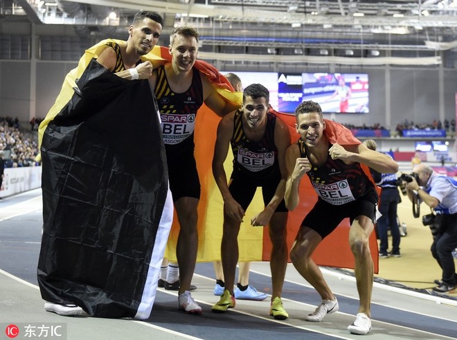 莫法拉成功卫冕、基普桑这次没有退赛丨跑圈十件事