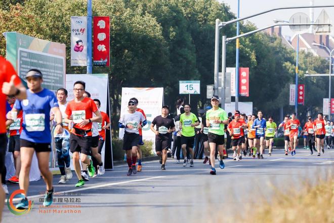 2019 “G60”上海佘山国际半程马拉松开赛！万人畅享体育科技盛宴！