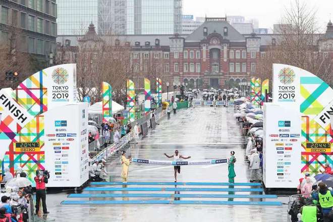这可能是历史上变数最大的东京马拉松