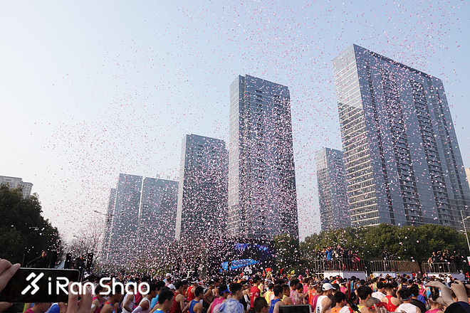 梅子黄雨时，参差三万跑者，百舸争流太湖畔丨2019无锡马拉松