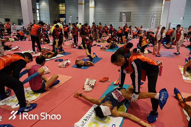 梅子黄雨时，参差三万跑者，百舸争流太湖畔丨2019无锡马拉松