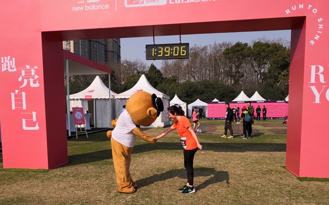 上海女子半马炸裂的少女心，下半年东方明珠下再约个全马330！