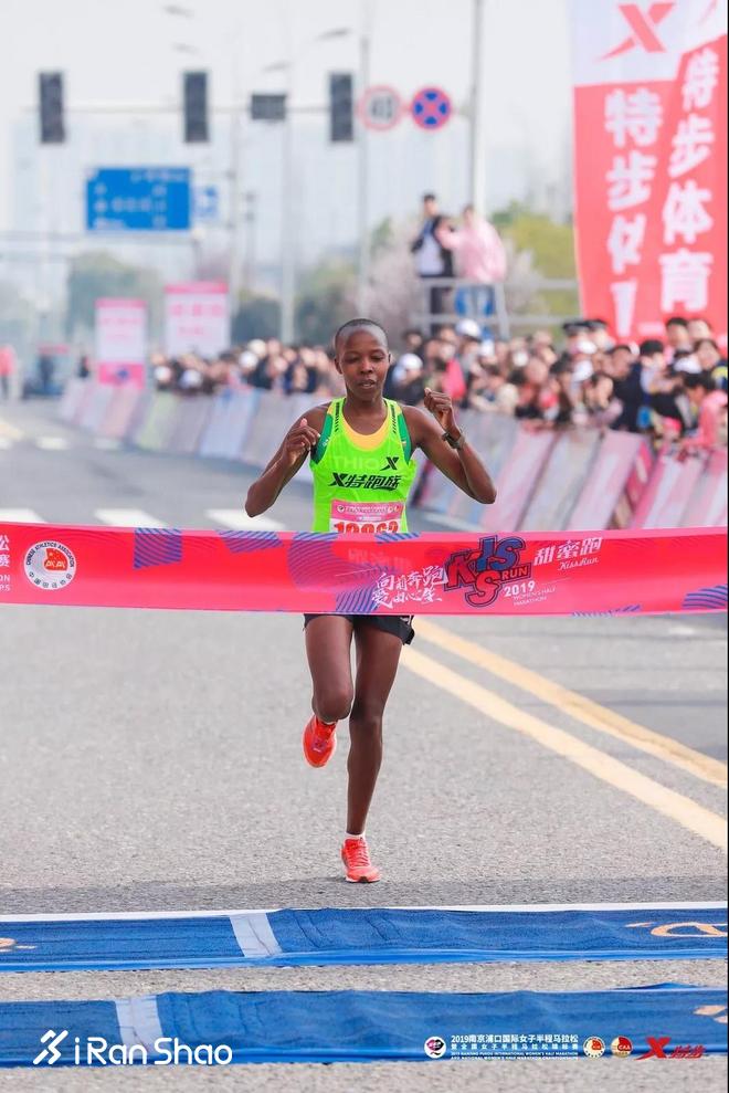 甜蜜奔跑 | 最美浦口打造温泉女马赛事—2019南京浦口国际女子半程马拉松圆满收官