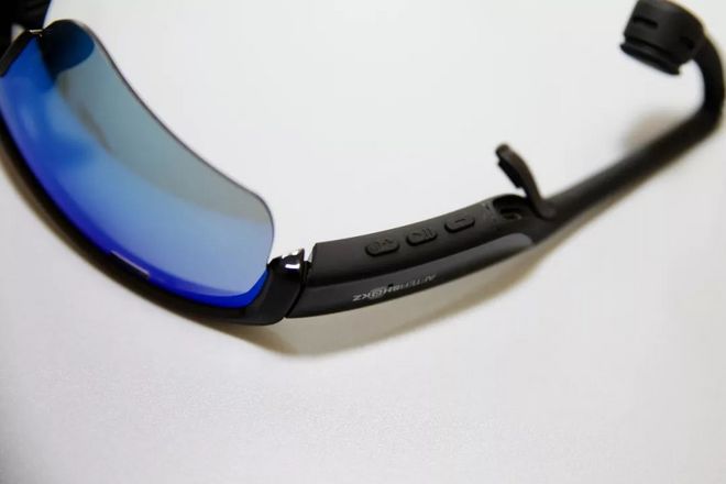 跑步时想听音乐，又不想戴耳机怎么办？用它！