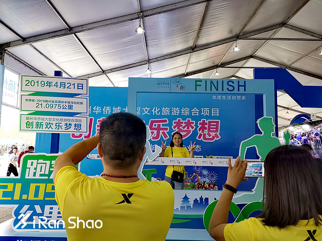 在扬州跑马拉松时，一个小时会有多短暂？