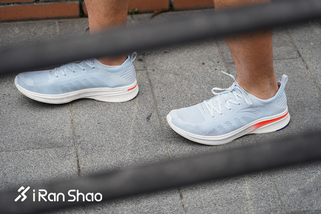 跑鞋 | “氢”舟已过万重山 FLASHLITE 安踏氢跑鞋