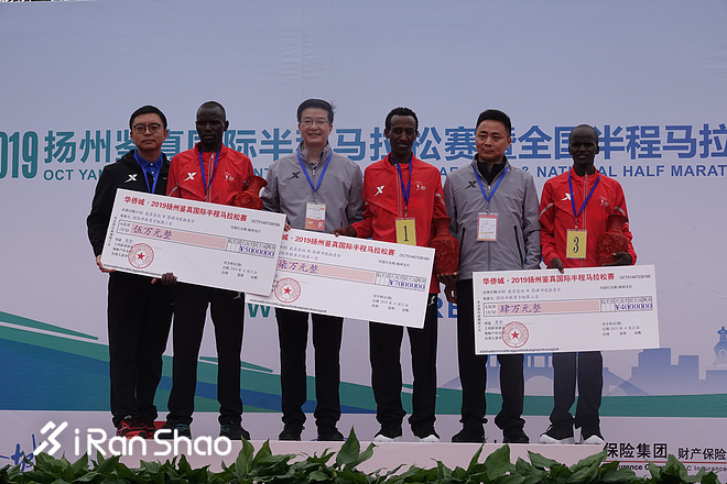 在扬州跑马拉松时，一个小时会有多短暂？