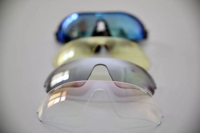 跑步时想听音乐，又不想戴耳机怎么办？用它！